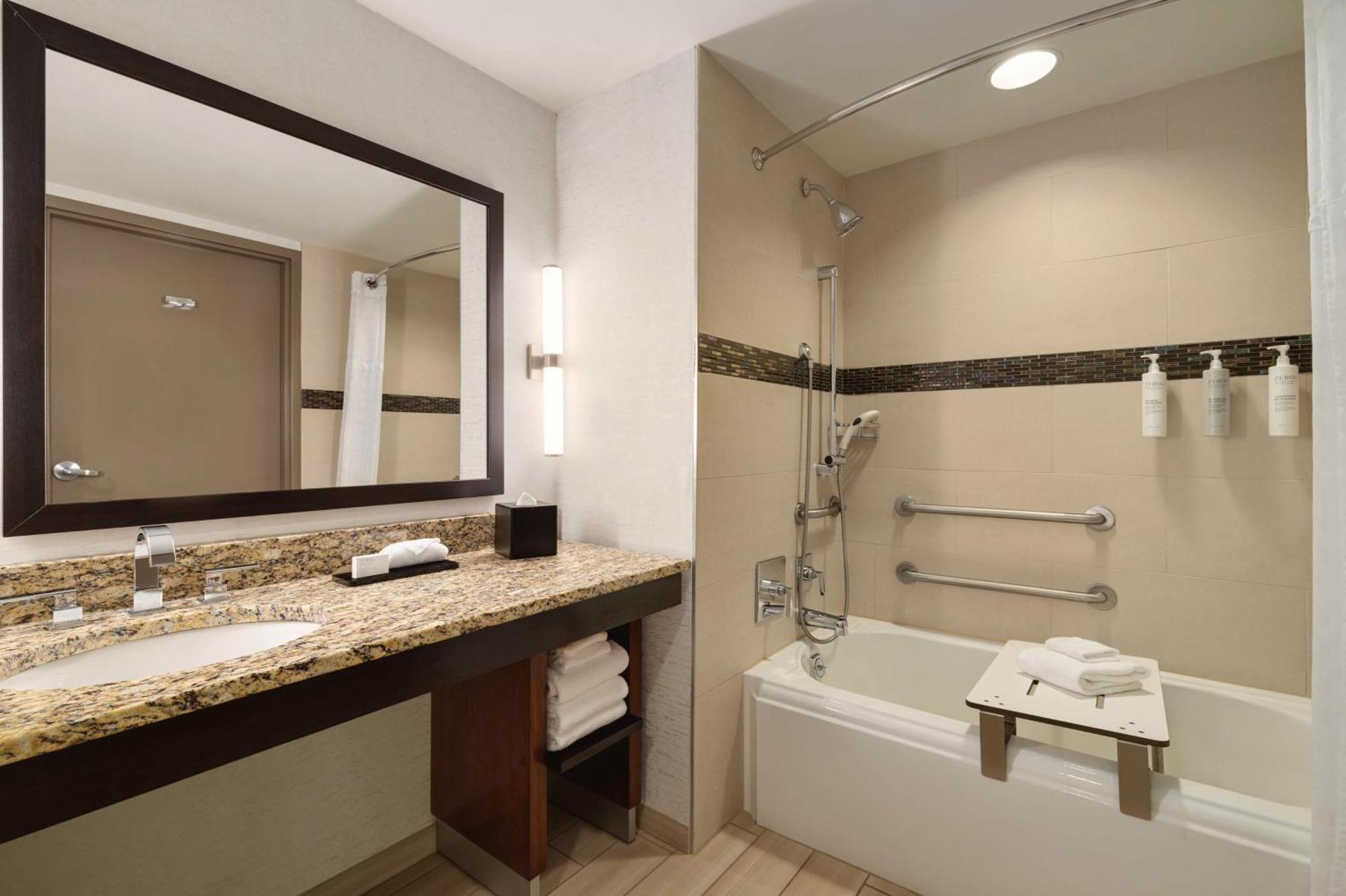 เอมบาสซี สวีทส์ ชัททานูกา แฮมิลตัน เพลซ Hotel ภายนอก รูปภาพ
